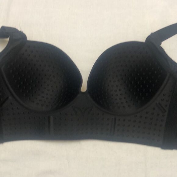 Lightly lined wireless bra size 44 - Picture 6 of 8